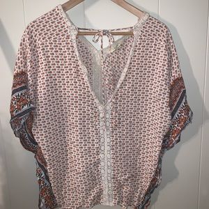 super cute floral top